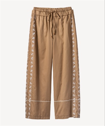 スミレ刺繍パンツ(camel-36)