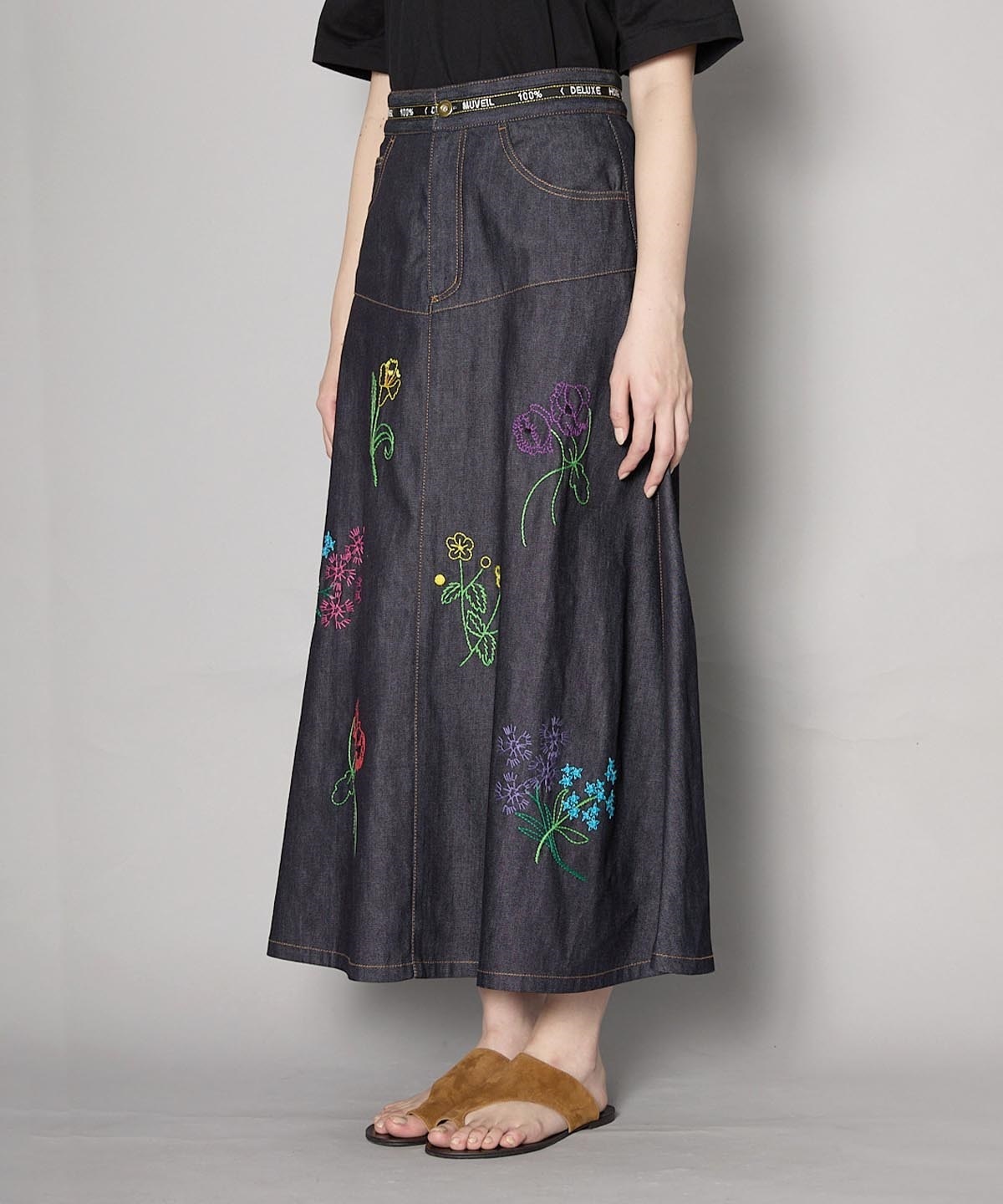 フラワー刺繍スカート | MUVEIL Online Shop