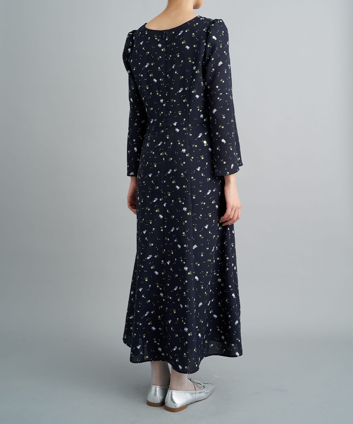 ネコプリントワンピース | MUVEIL Online Shop