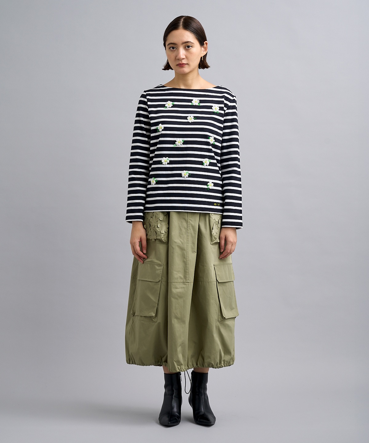 フラワーカーゴスカート | MUVEIL Online Shop